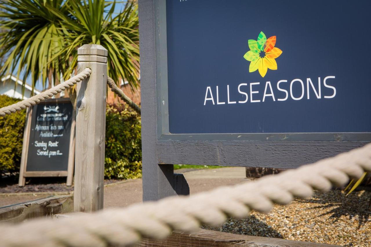 Allseasons Hotel โลเวสทอฟต์ ภายนอก รูปภาพ